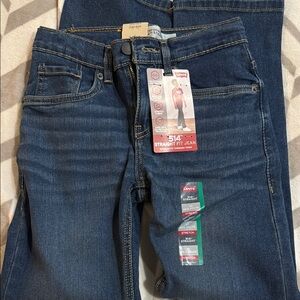 Levi's 514 Straight Fit Jeans in Blue